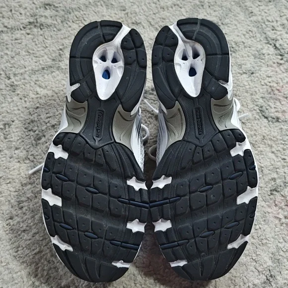 New Balance 530 Size 7.5 - Picture 5 of 6